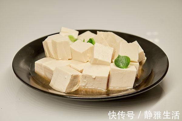 雌激素|女性过了45岁,雌激素水平降低,提醒:4种食物不适合多吃了