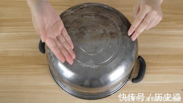 有光泽|不用钢丝球擦,1张纸去除不锈钢锅污渍,恢复光亮有光泽,太省事