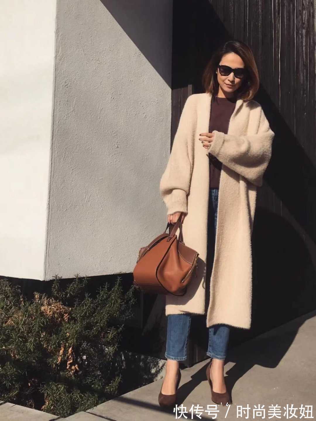 优雅|40岁之后要会优雅穿搭,看她的搭配简洁高级,中年女人学一学