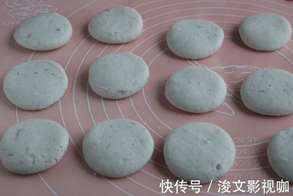 芋头做成的红糍粑,1块芋头1把糯米饭,软糯又香甜