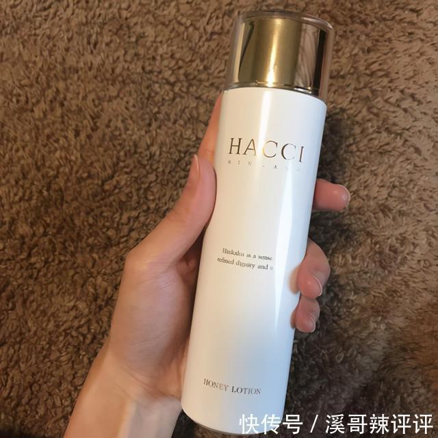 Angelababy晒化妆台Dior粉底有12瓶，爱用安耐晒