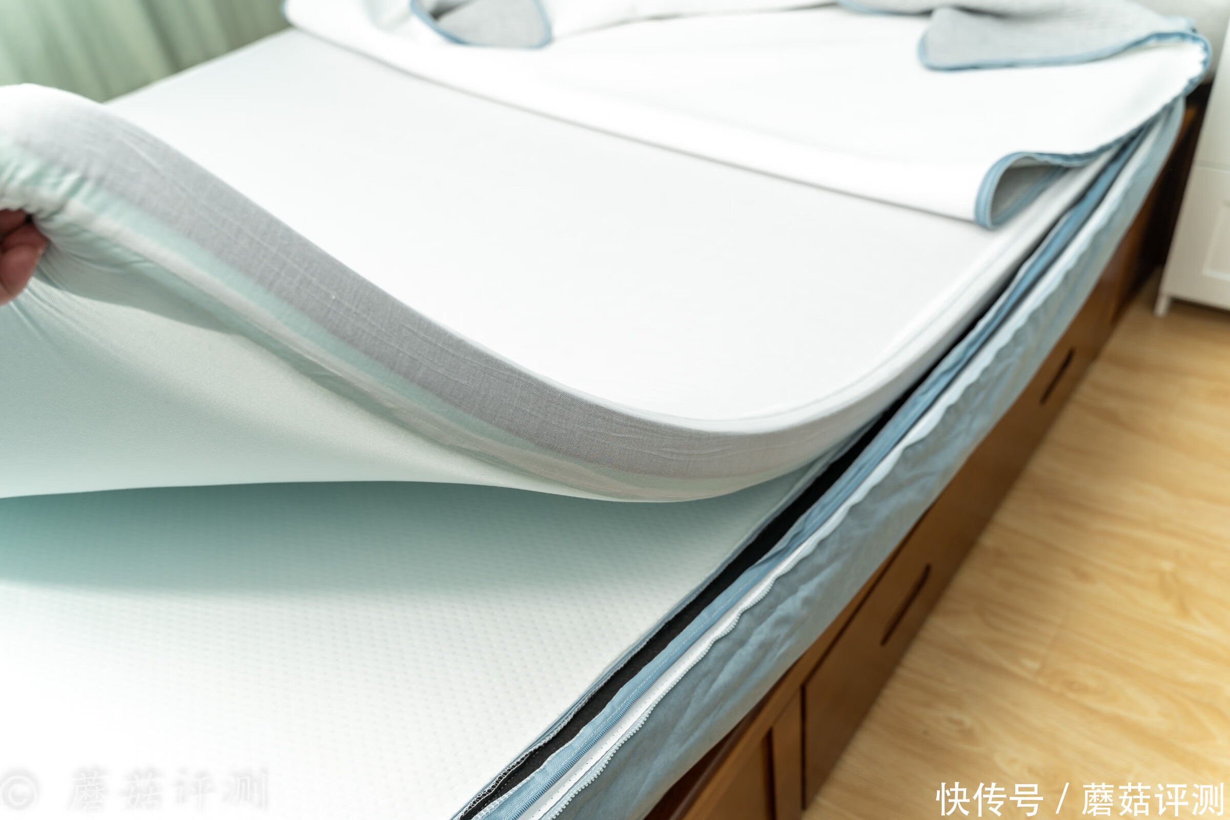 床垫|软硬兼具,好睡舒适、网易云舒零压感软硬两用弹簧床垫 体验评测