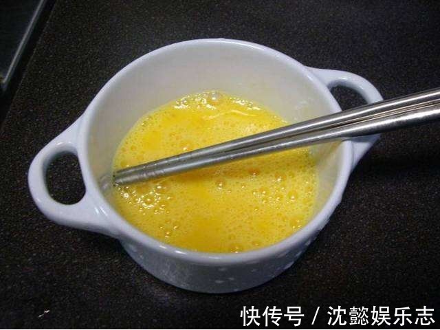 养胃|每天早晨喝上一碗开水冲鸡蛋,过不了一周,5个好处就会找上你