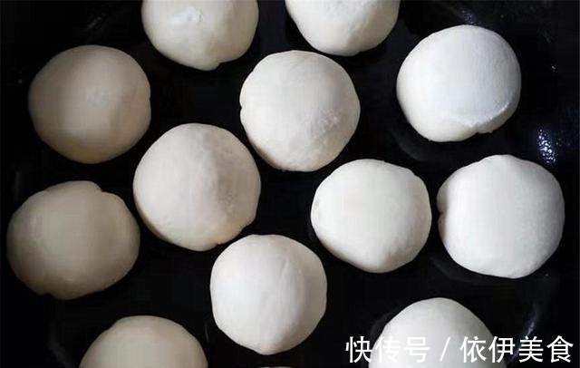 好吃|生煎包最简单好吃的做法，又酥又脆又多汁，咬一口满嘴香