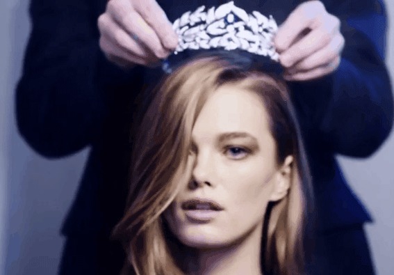 “冠冕”与“皇冠”有什么不同28顶古董冠冕,讲述欧洲贵族头顶上的百年奢华