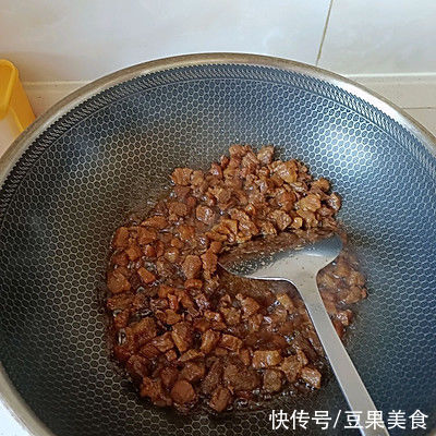 萝卜粉丝包子这样做,手残党也能当大厨