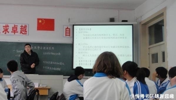 博士们|985院校博士生毕业，为啥不去高校，而选择前往中学任职