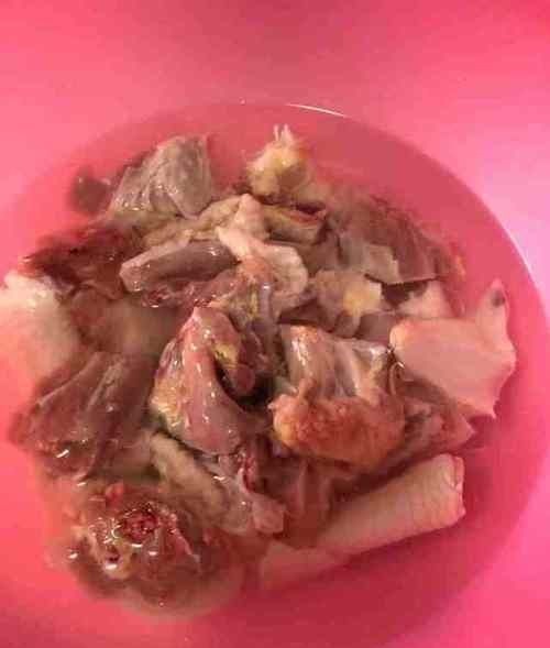 鸡身上最脏的部位，里面含有大量金属，白给都不要，一般人不知道