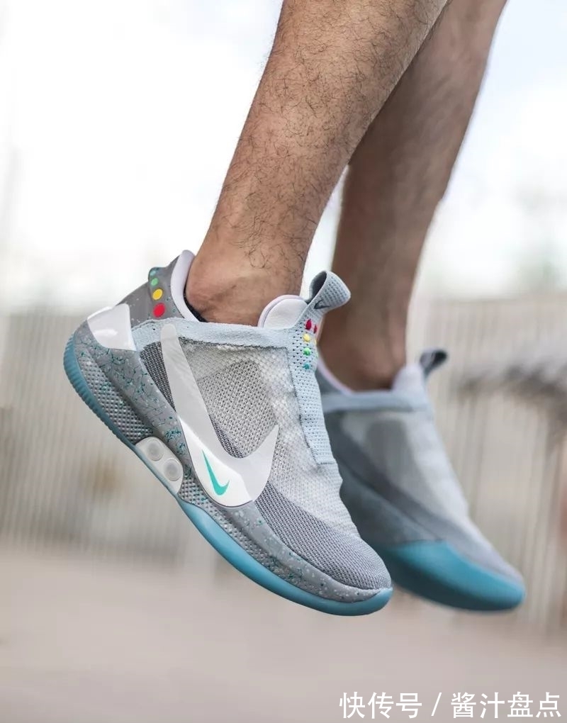 开箱 最强球鞋!六千的“平民 Air Mag” 开箱 + 上脚!