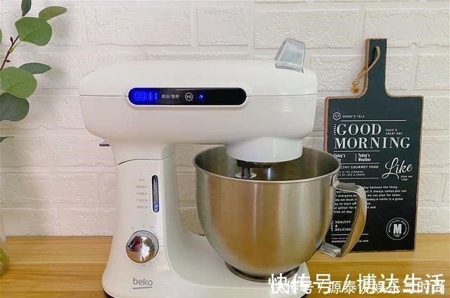 想吃饼干自己在家做，香酥美味，一口一个，比买来的好吃百倍