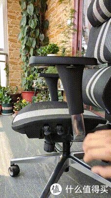 穷人|穷人的剁手清单 篇六十四：是什么让我又买了一把享耀家人体工学椅？当然是舒服