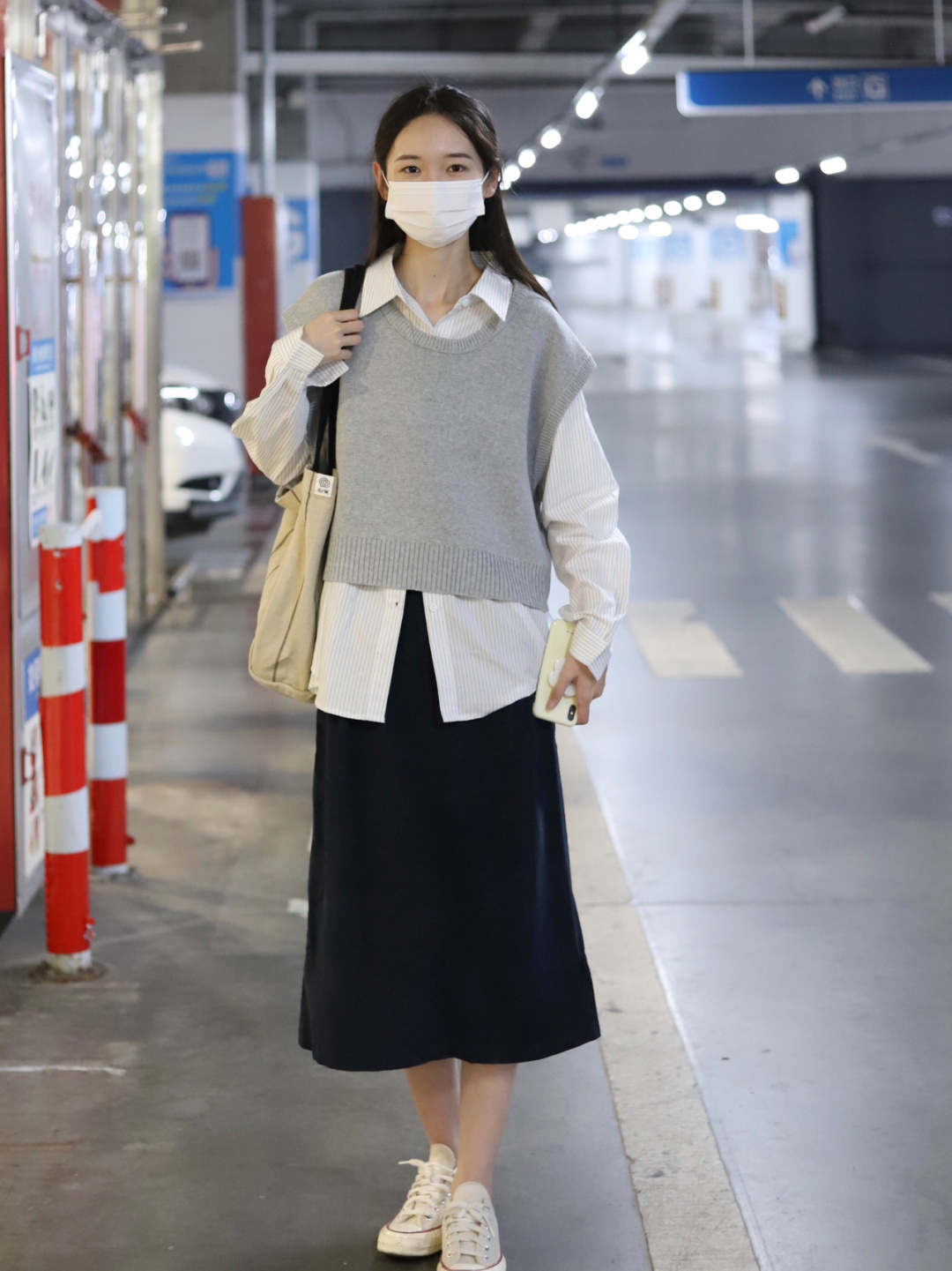 洋气|秋天,“针织衫”的高级穿搭是这样的,实用百搭还洋气,高级精致