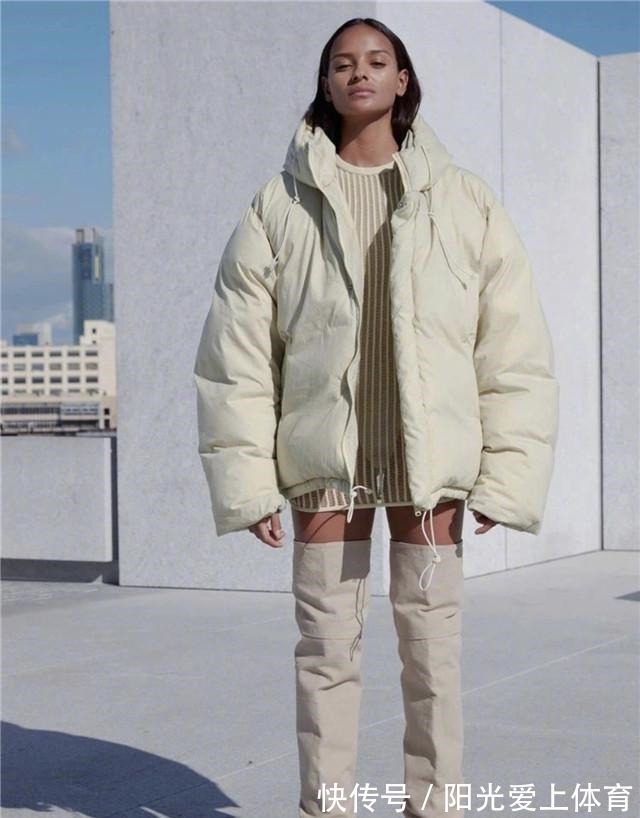 单品 羽绒服里边搭什么记住“4个法则”,想不时尚都难!