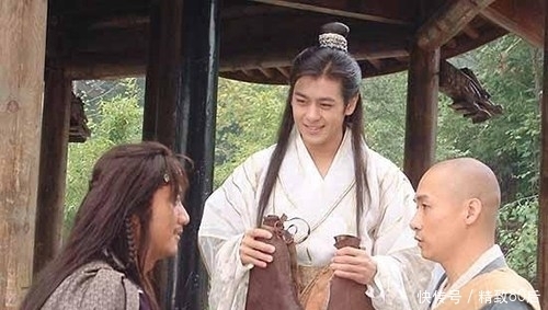 人心|萧峰被万人围攻时,段正淳的选择很傻很没用,却很激励人心