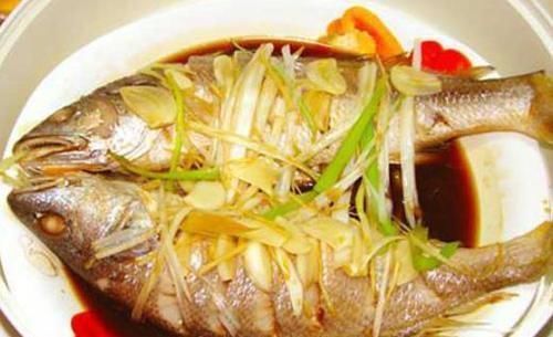 细嫩|蒸鲈鱼还不如这个鱼,便宜又营养,口感鲜美细嫩,蒸一蒸就能吃