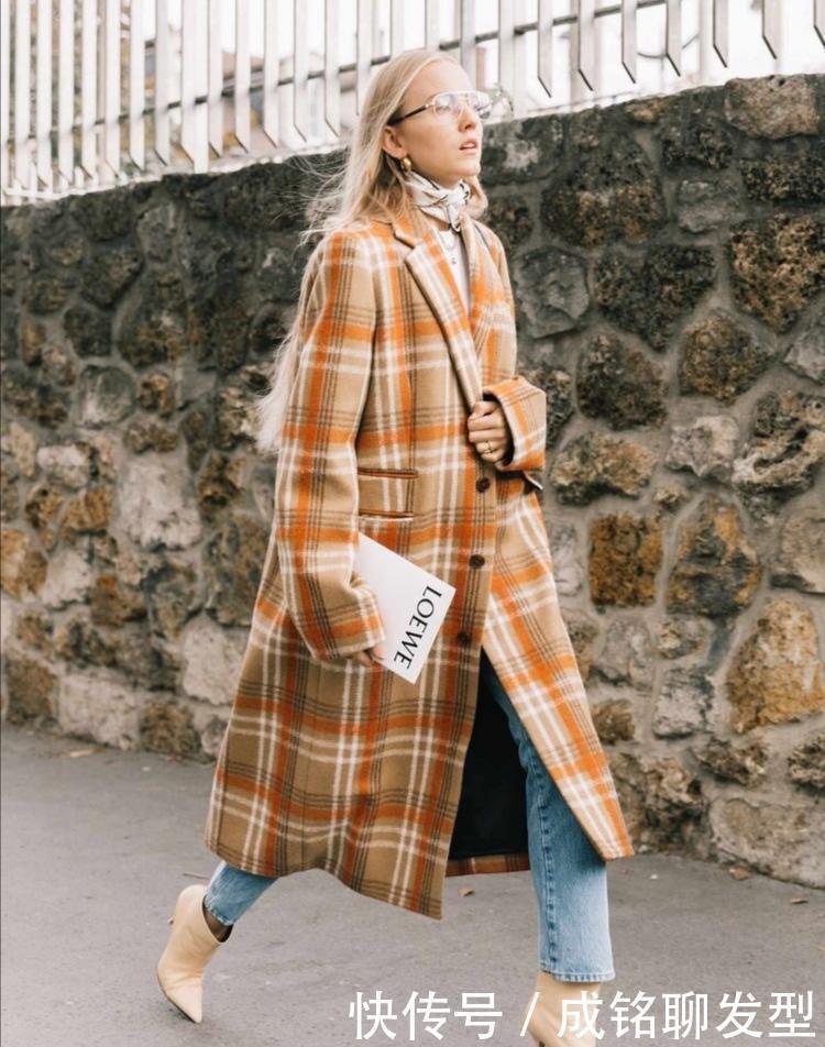 今年冬天流行什么大衣?优雅大气的格纹大衣很火,美得高级不撞衫