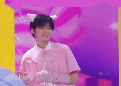 《王牌》更新海报，宋亚轩背后的黄色物品引关注，是对他最大的宠溺