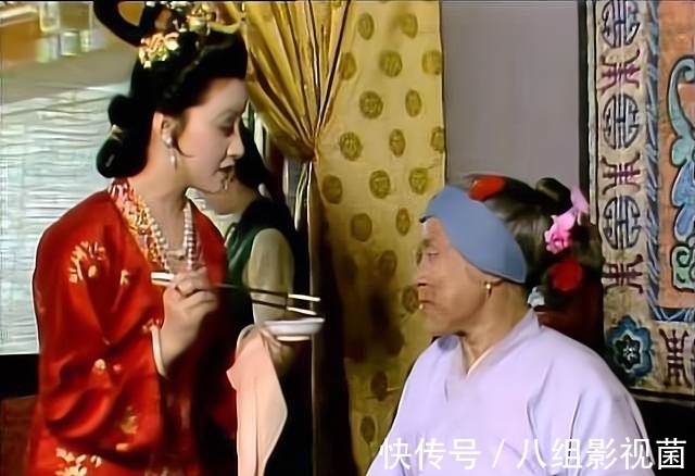 王夫人@刘姥姥2进荣国府,王夫人前后态度截然相反,100两银子就是逐客令