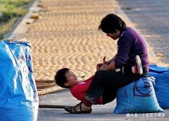 小美|“尽量别帮女儿带娃”，一位姥姥的建议很诚实，值得儿女去反思