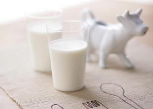 节食减肥|晚上吃三种减肥食品，第二天起来排出宿便，早看早知早受益