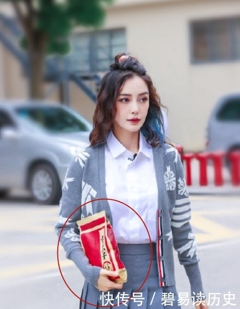 官宣定档 《心动的信号4》路透,baby参加,手里的东西亮了,不愧是你