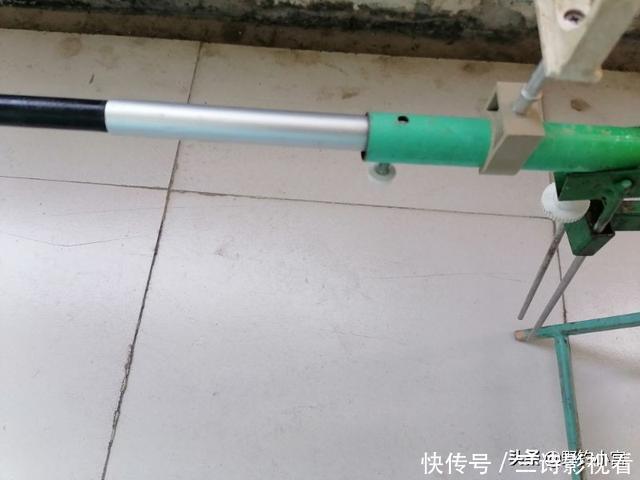 钓鱼支架还在掏钱买吗?为何不利用废鱼竿+树Y做一个,一样好用