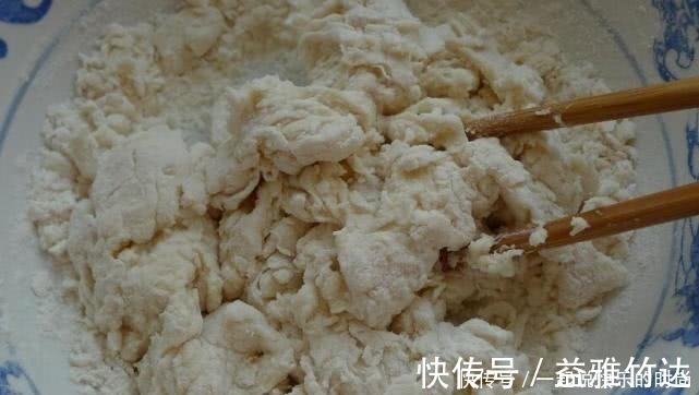 松软|和面光加酵母可不行,往里加几滴“它”,蒸什么都松软好吃!