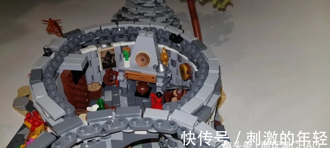 n乐高Ideas作品阿尔贝罗贝洛的圆顶石屋获得10000票支持