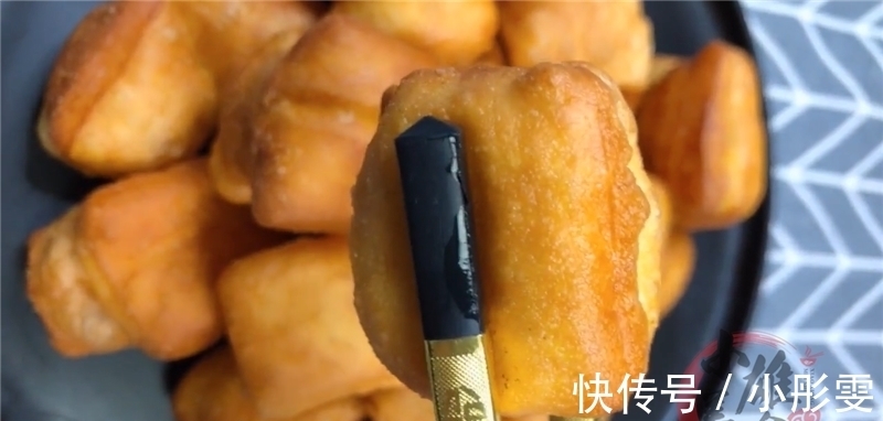 五克酵母粉|爱吃油条的一定要收藏，大厨2分钟教会你在家做，简单营养又解馋