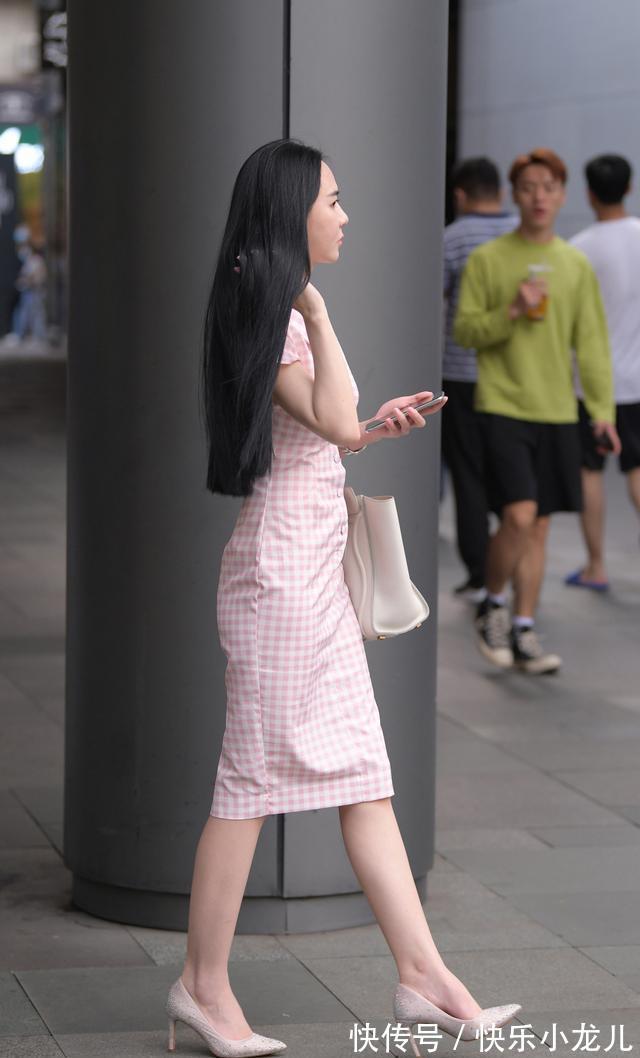 元素 粉色格纹连衣裙,穿出浓浓的复古风,做一个优雅的知性小女人