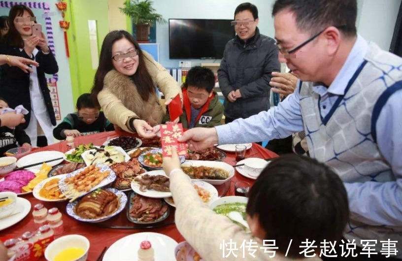 团子|红包过时了,新年礼物要抓住孩子的心,宝妈的“心机礼物”获好评