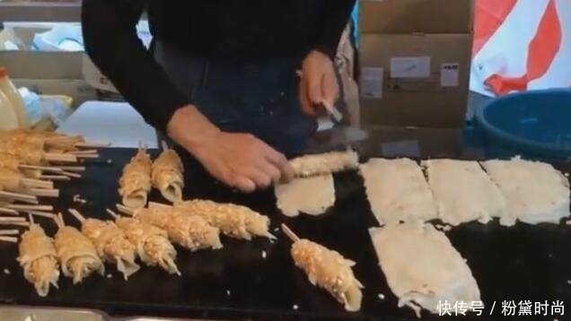 道小吃|男子靠卖这个小吃月收入上万,10块钱一串,看一眼你肯定想吃