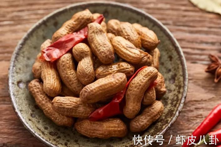 入味|水煮花生，下锅前多做一步，花生更入味吃着香，不输大排档的味道
