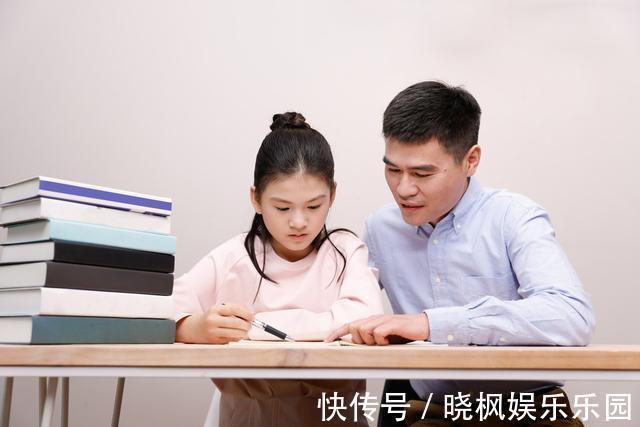 安全早知道|李玫瑾:养男孩,家长一定要坚持五个原则,儿子未来阳光有担当!