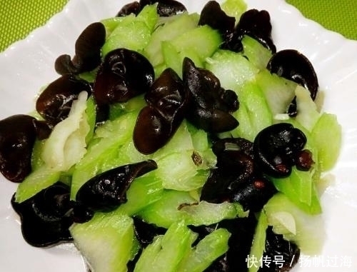 黑木耳|黑木耳和此物是绝配,一周吃一次,帮血管做个大扫除,美容养颜