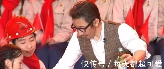 红酒|央视猪年春晚,刘谦表演的魔术节目《魔壶》原理解密