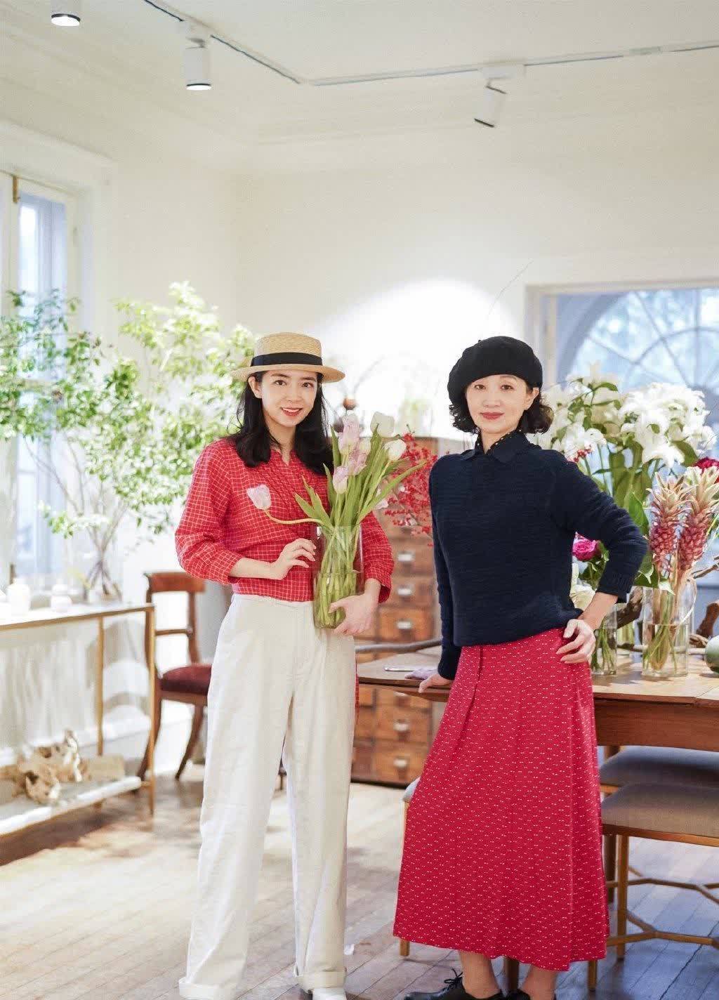 60多岁的女人,穿衣要精致点,教你“内外搭配法”,时髦又减龄