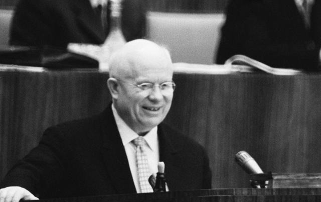 提问|赫鲁晓夫处理提问纸条的智慧，比用皮鞋敲联合国桌子更精彩