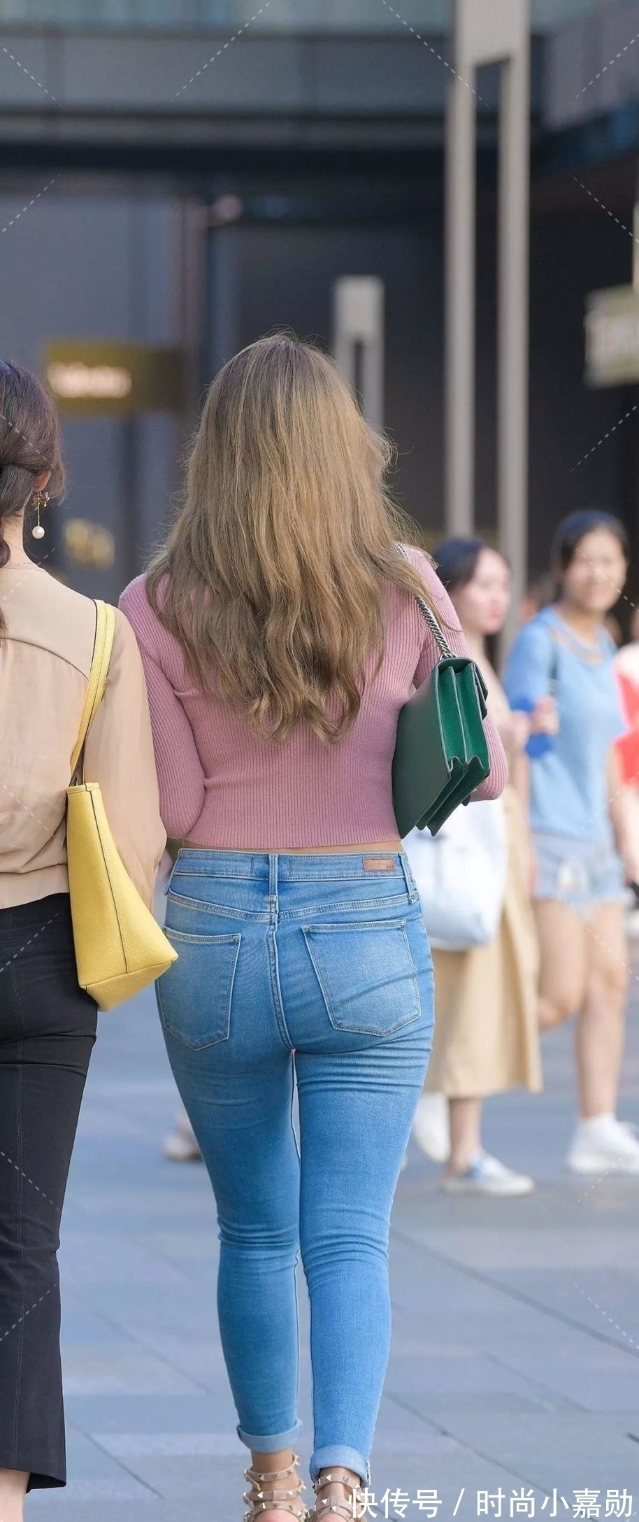 p图 竹竿腿牛仔裤就够了,p图有点过分了,脚脖半米长