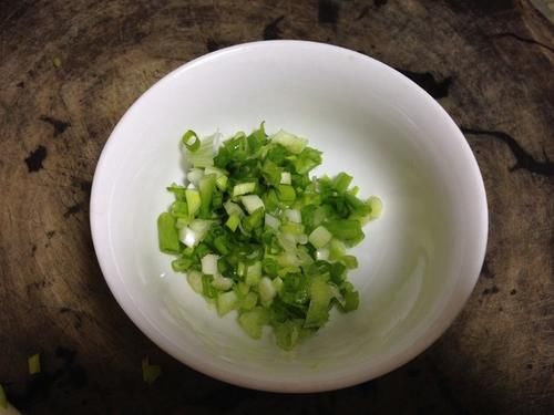 谷雨前，碰到這菜別手軟，健胃消食，包餃子特香，不懂太虧了