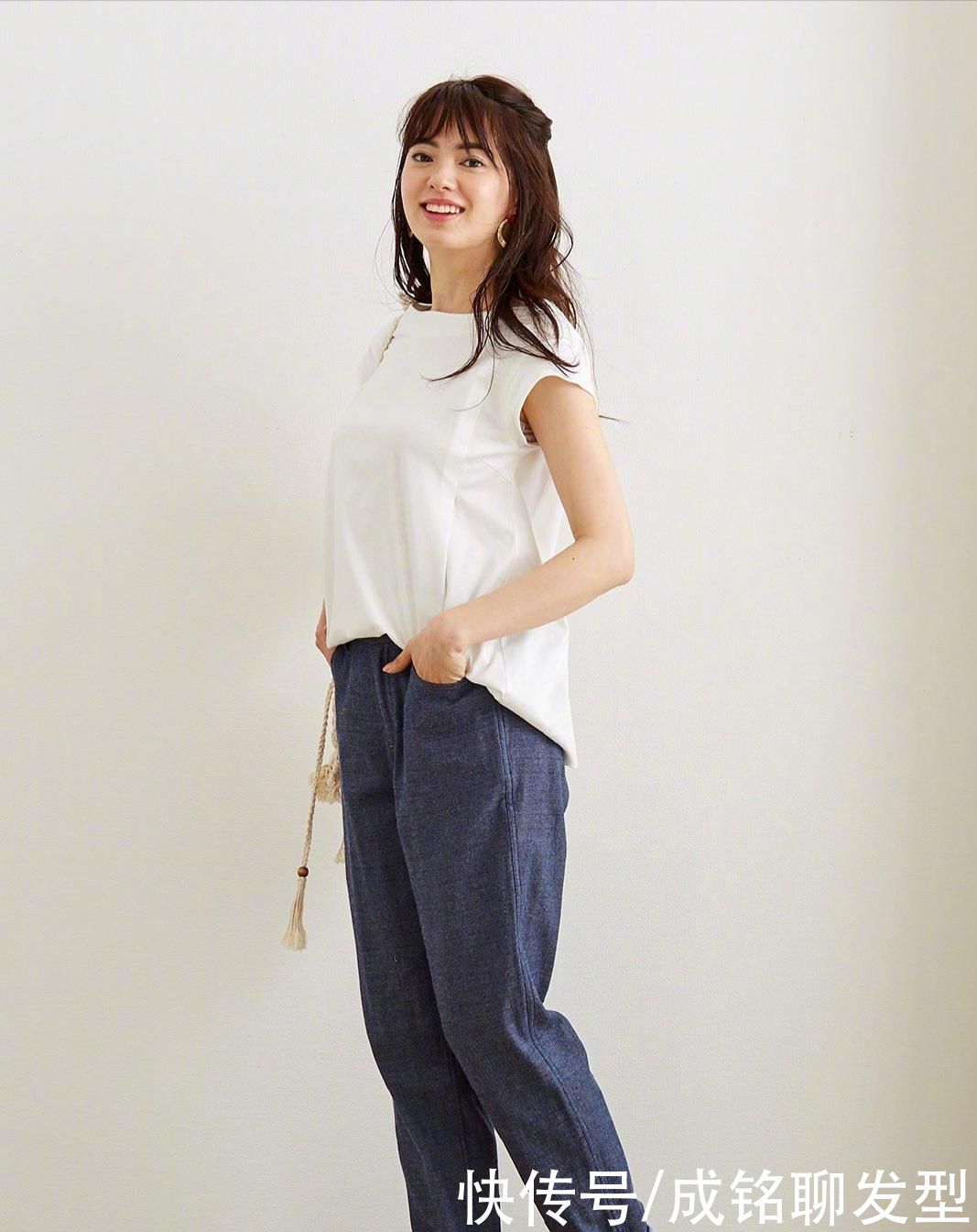 白色t恤|把“基础款”搭配出高级感，只需选对这几类单品，时尚百搭又减龄