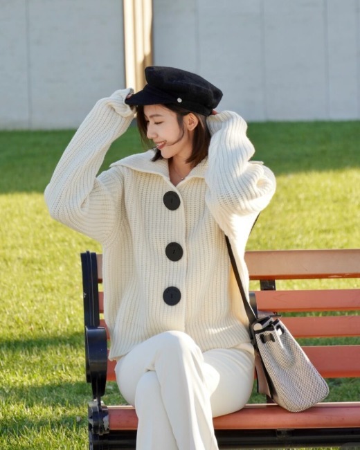 菱格纹 想要温柔还保暖?瞧博主的毛衣穿搭方法,让你做个美美的小仙女