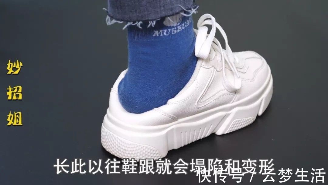 雪地靴|今天才知道，鞋子后面的“小尾巴”，还有这作用，后悔知道晚了