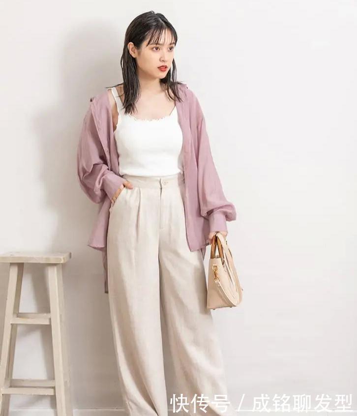 轮廓|10款夏日衬衫“穿搭法”，简单随意又百搭，时尚减龄又有女人味