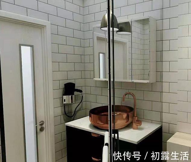 浴霸|卫生间没有窗户怎么办?越来越多人都喜欢这样做,再也不用担心了