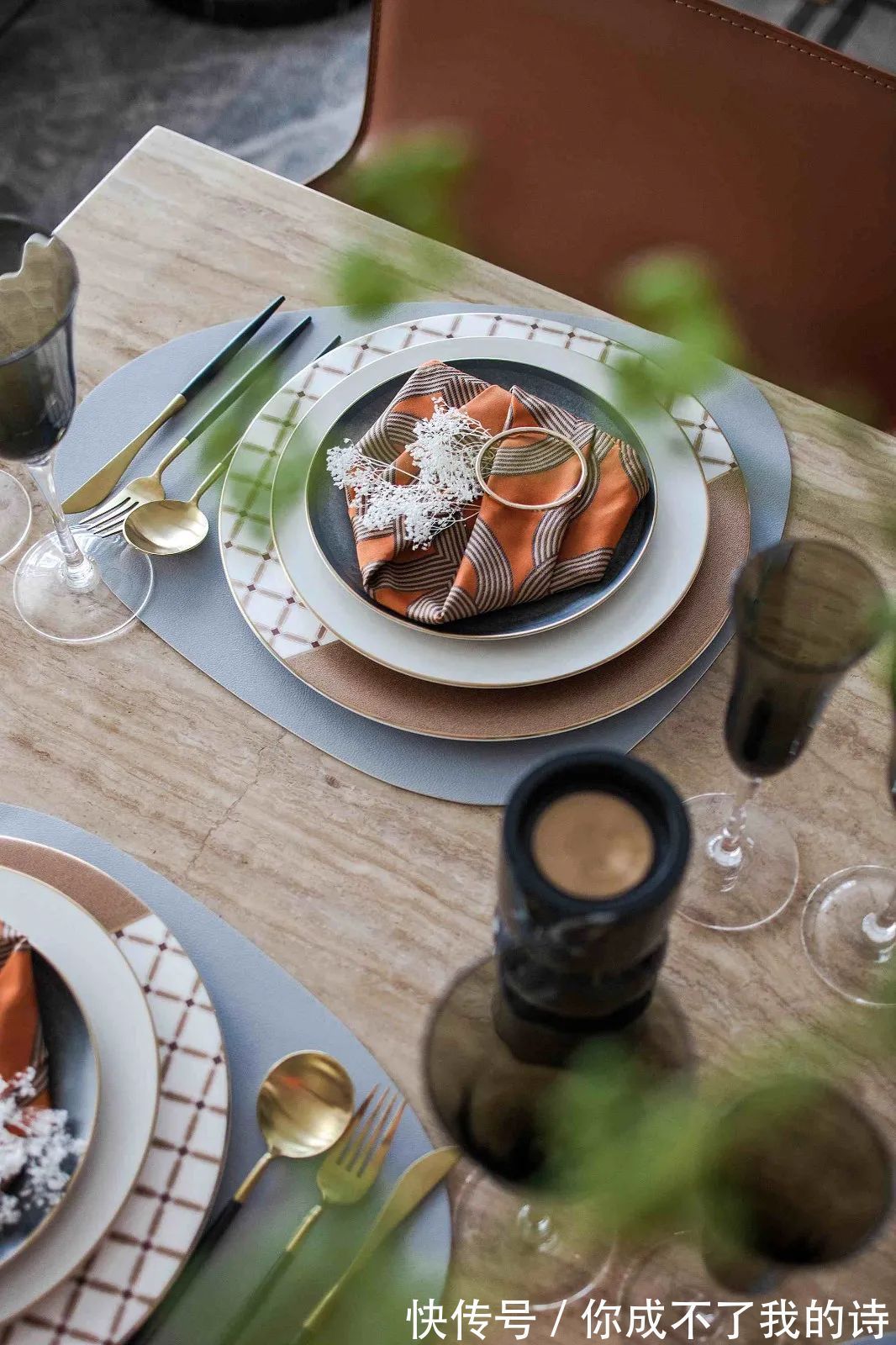 针线活|122㎡现代时尚,心灵手巧的女主,在家布置工作台,做起针线活