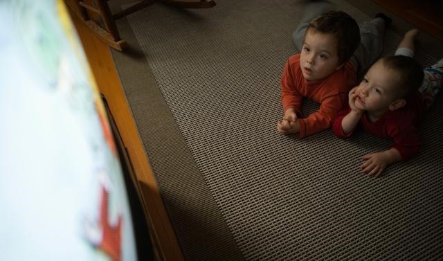 家长|一岁前是孩子飞速成长期,四件事是拔苗助长,家长别急着让娃做