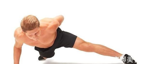 俯卧撑|男性在睡前30分钟，坚持做“俯卧撑”，3件益处可能悄悄来找你