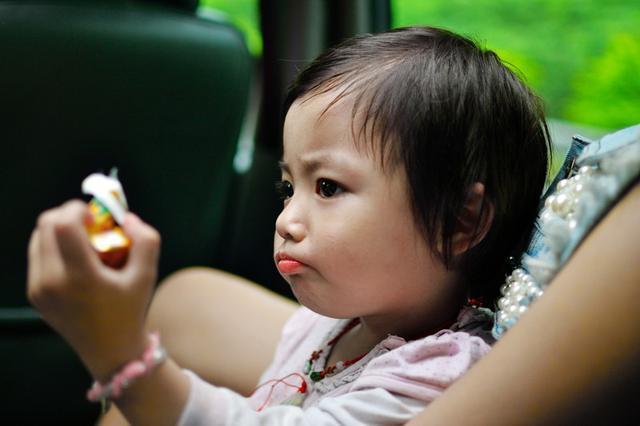 女孩|“女大十八变”,拥有几个脸部特征的女孩,会越长越好看