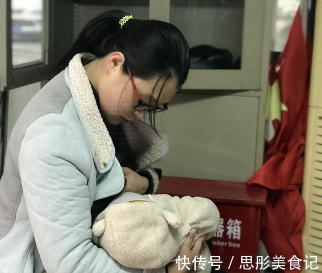 喂奶|“我在喂奶，公公在一旁逗娃”，25岁宝妈哭泣自述：无法阻止